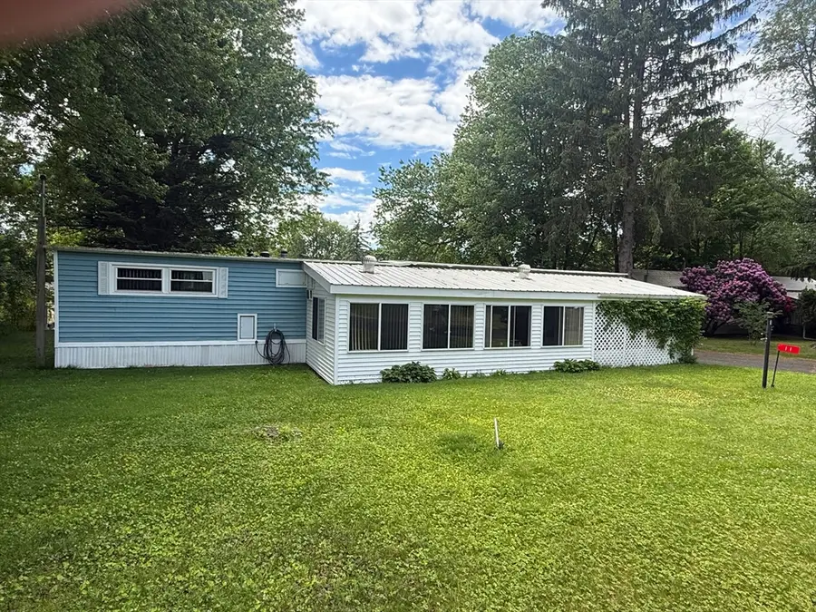 11 Willow Cir, Brimfield, MA 01010 - #2