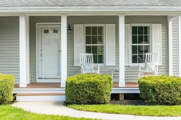2 Laury Ln, Littleton, MA 01460