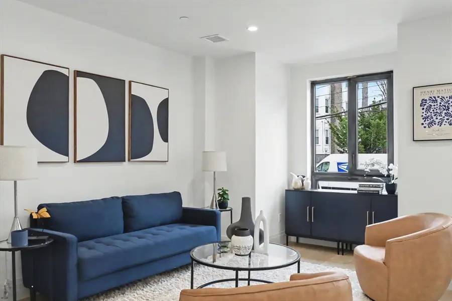 34 Oak Street #303, Boston, MA 02136 - #3