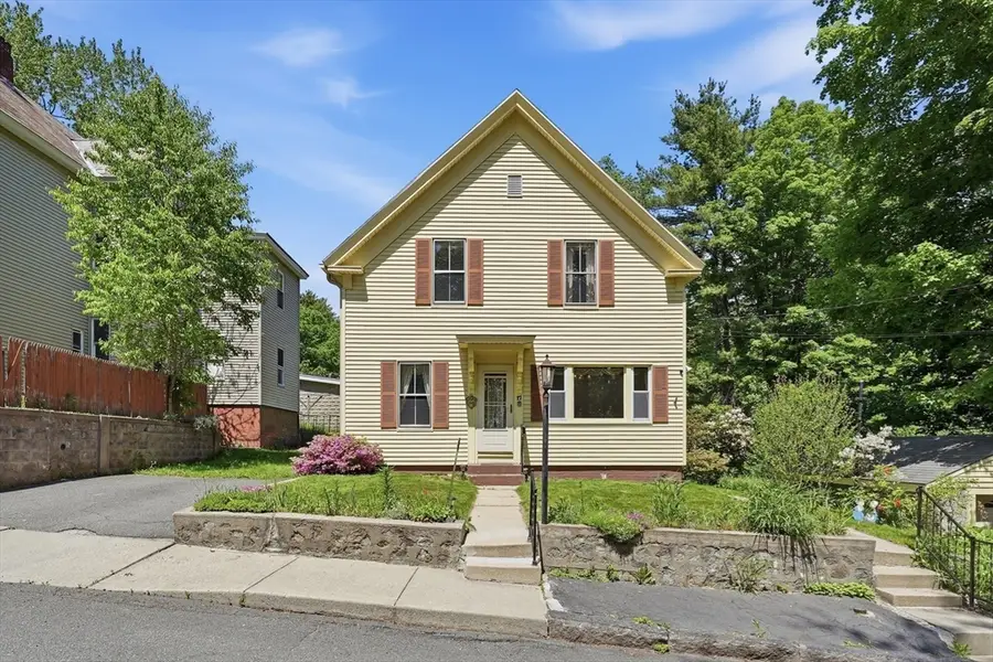 17 E Howe St, Orange, MA 01364 - #2