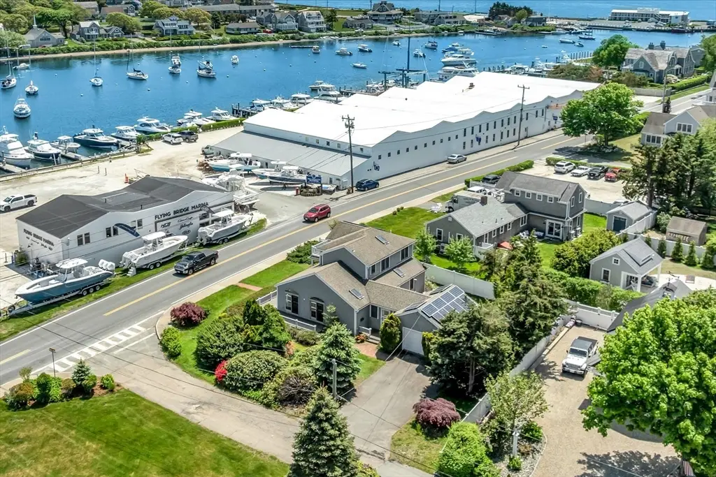 251 Scranton Ave, Falmouth, MA 02540 - #1