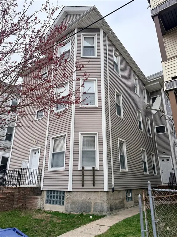 341 Earle St, New Bedford, MA 02746 - #2