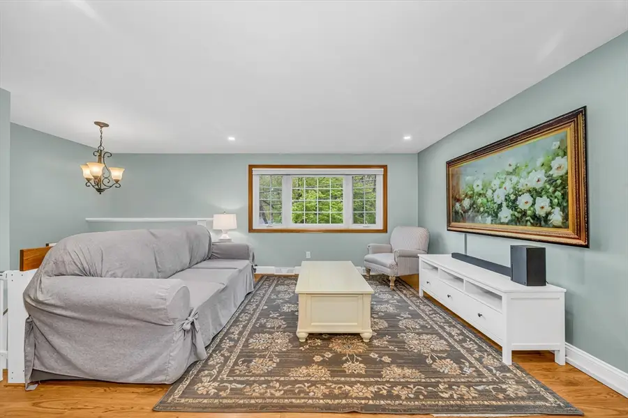 20 Greenlawn Ave, Dracut, MA 01826 - #2