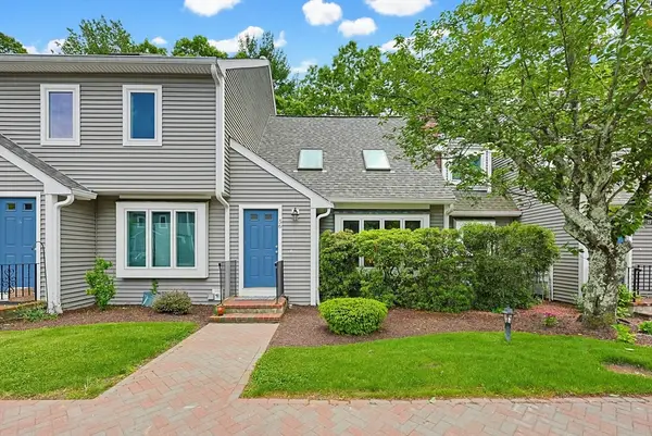 56 Indian Cove Way #56, Easton, MA 02334
