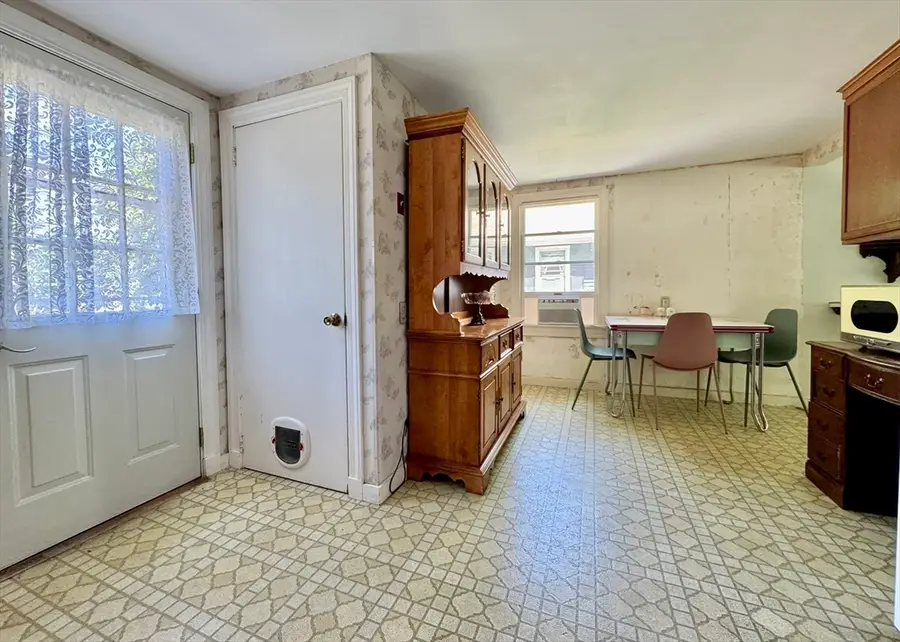 262 W Shore Dr, Marblehead, MA 01945 - #3