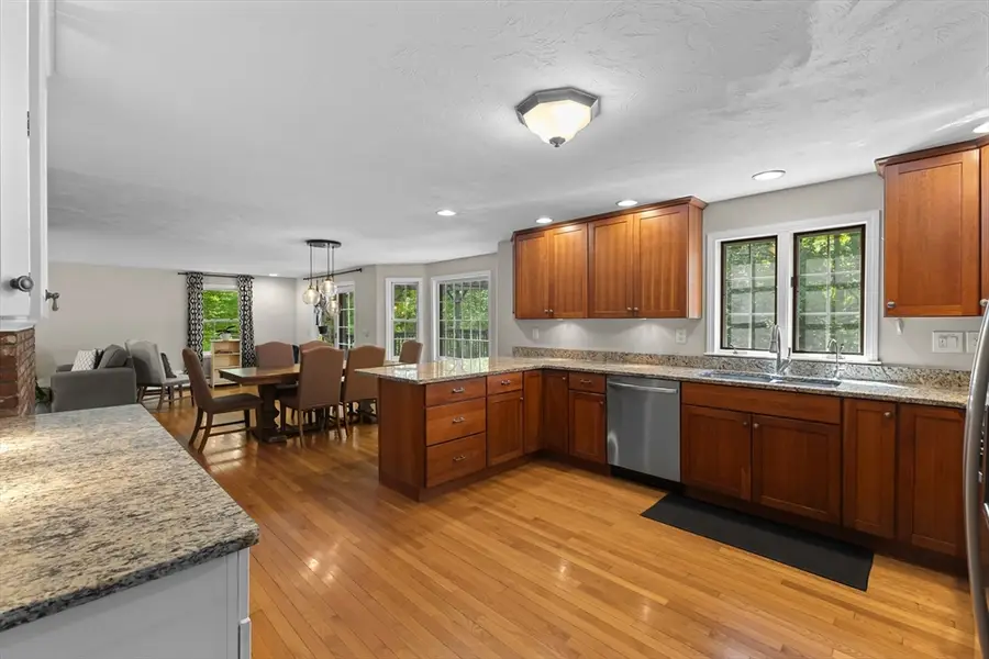 111 Lea Ave, Northbridge, MA 01534 - #3