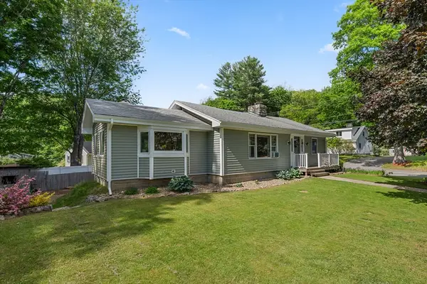 2 Highland Ave, Charlton, MA 01507