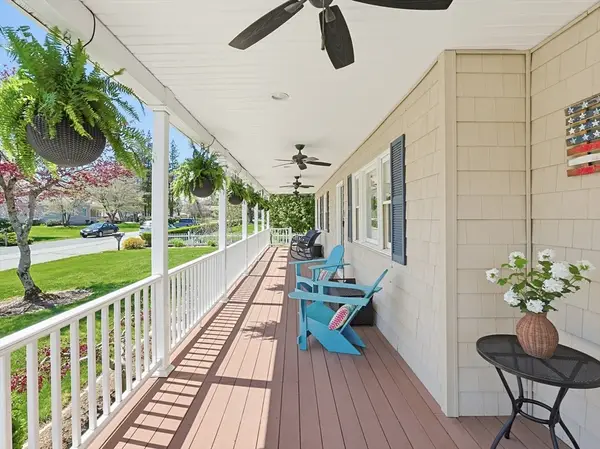 6 Haverstock Rd, Franklin, MA 02038