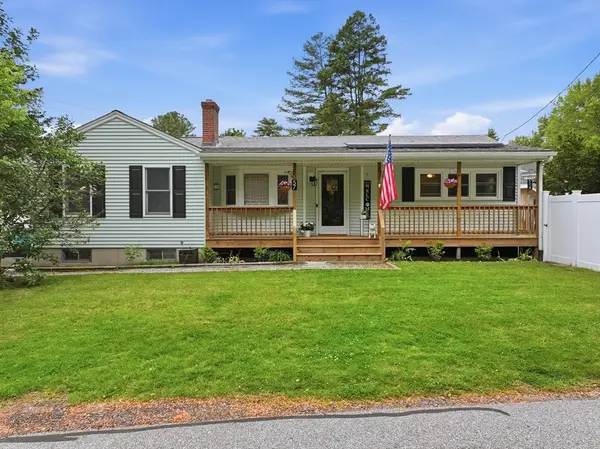 57 Plain St, Upton, MA 01568