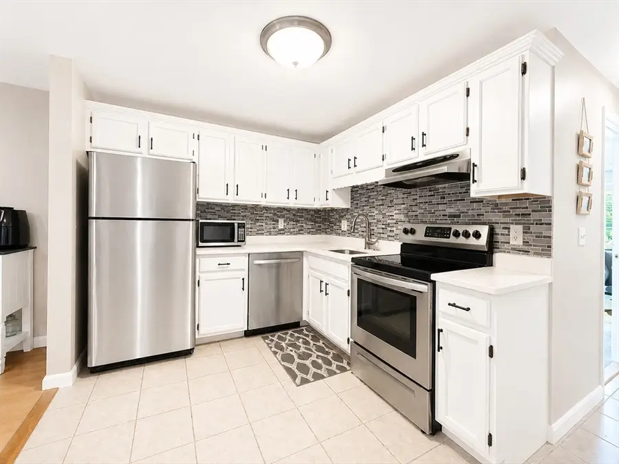 52 Randolph Dr #52, Tewksbury, MA 01876 - #3