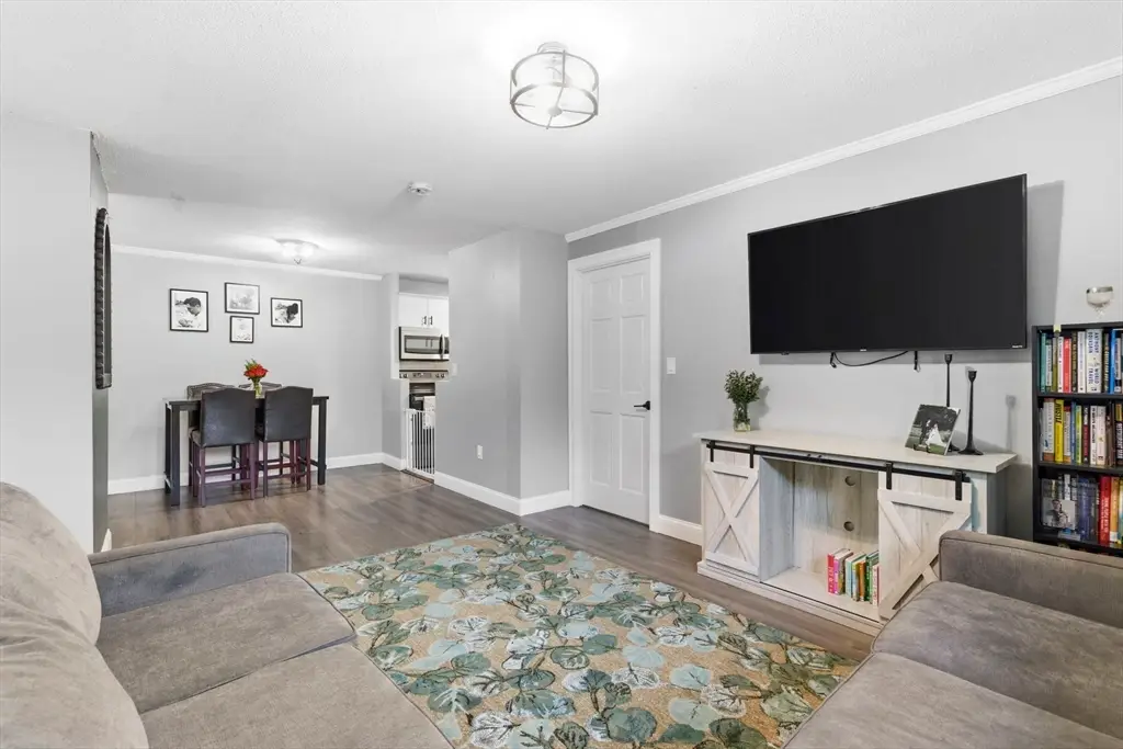61 Wright St #102, Stoneham, MA 02180 - #1