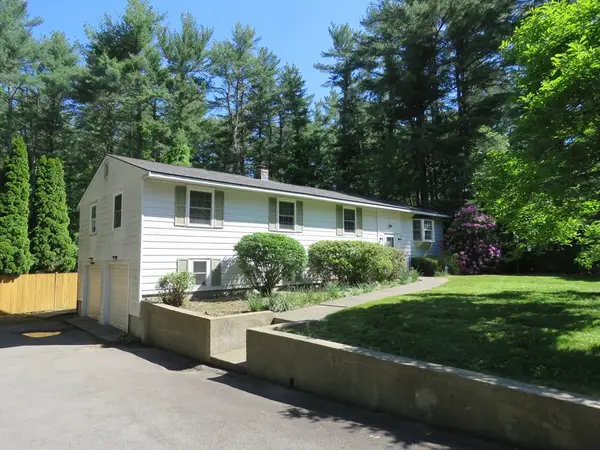 32 Oak St, Pembroke, MA 02359