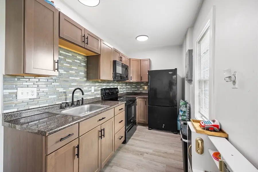 19-R Randall St, Taunton, MA 02780 - #3