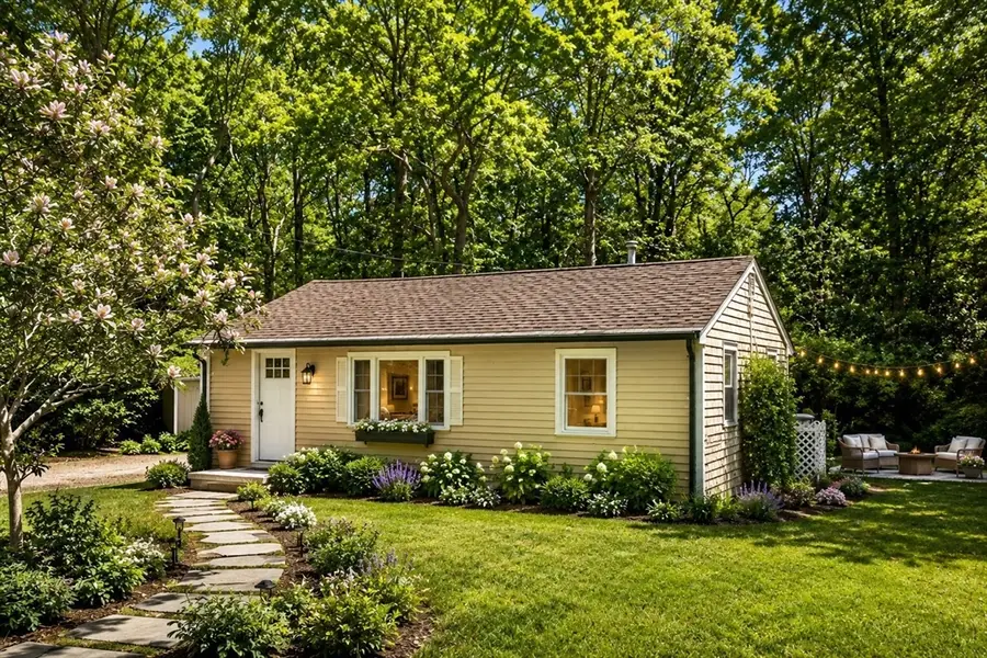 8 Pond View Cir, Plymouth, MA 02360 - #2