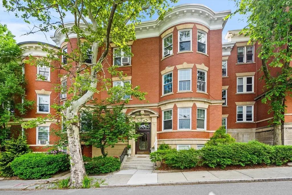 231 Rawson Rd #4, Brookline, MA 02445 - #1