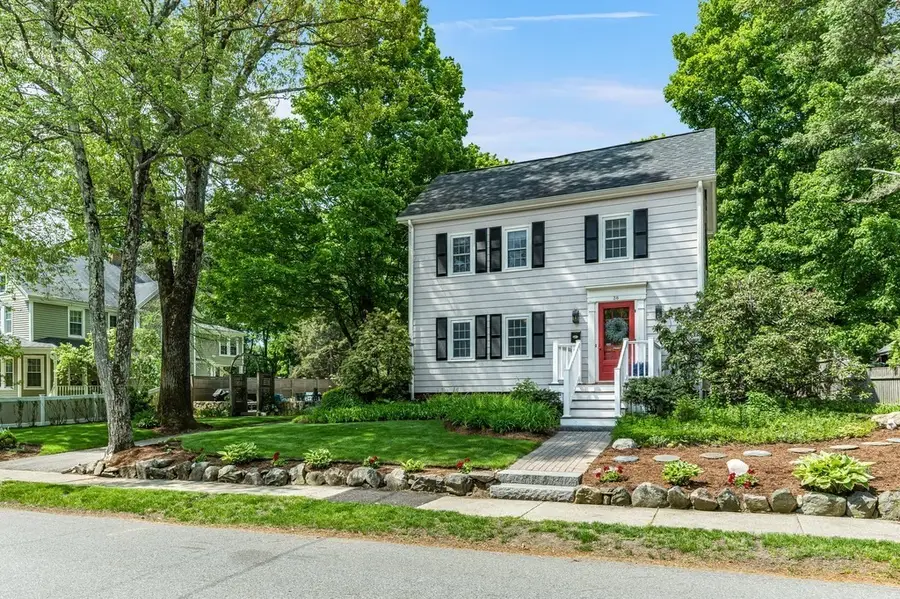 38 Berkeley St, Reading, MA 01867 - #2