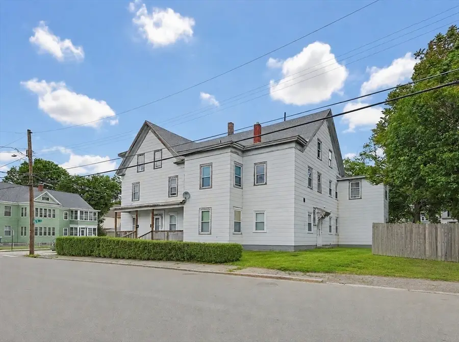 35 Oak St, Lowell, MA 01852 - #2