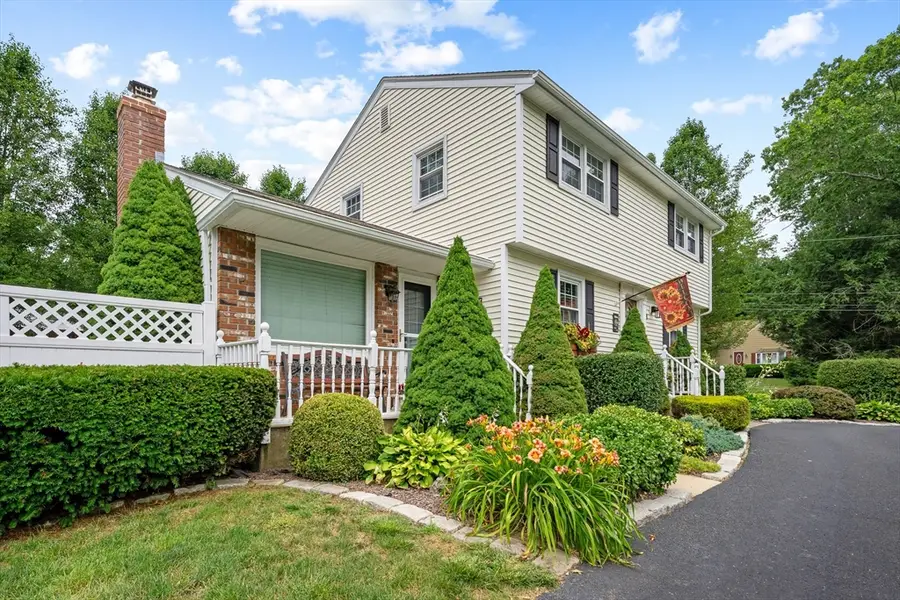 27 Linwood Dr, Wilbraham, MA 01095 - #3
