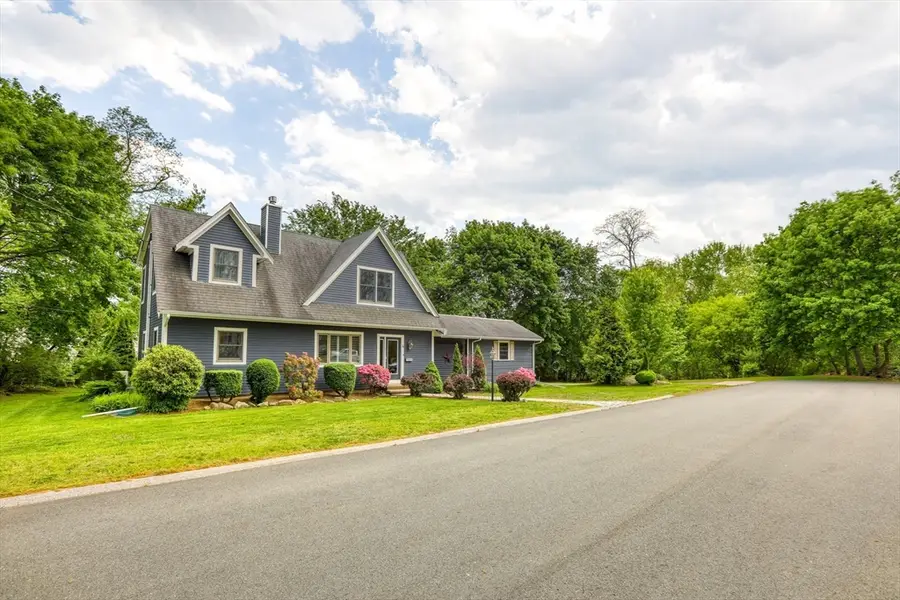 4 Meadow Lane, Danvers, MA 01923 - #3