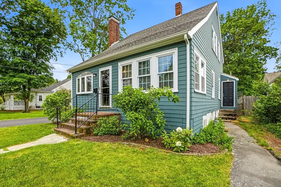24 Henry St, Mansfield, MA 02048 - #2