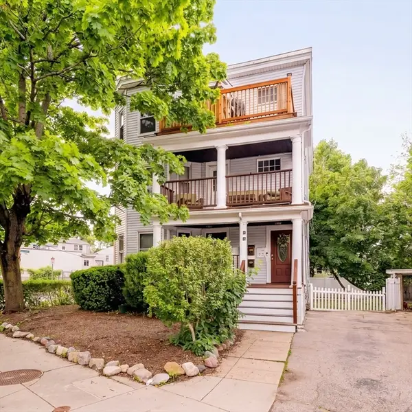 304-306 Cummins Highway #3, Boston, MA 02131