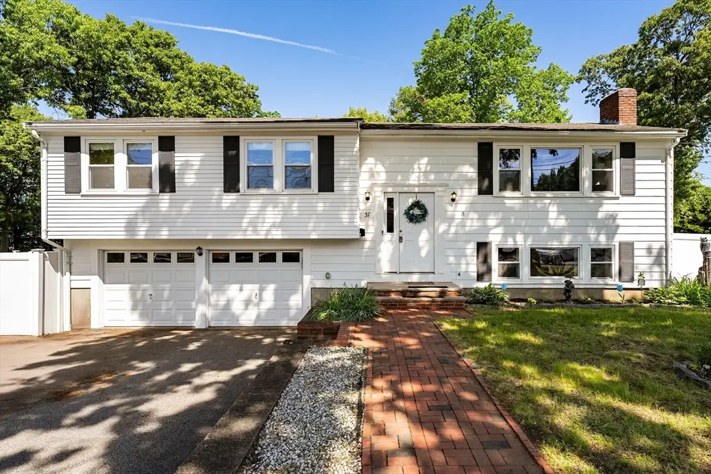 37 Old Coach Rd, Braintree, MA 02184 - #1