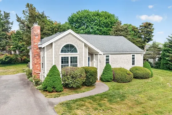 27 Bellavista Dr, Bourne, MA 02559
