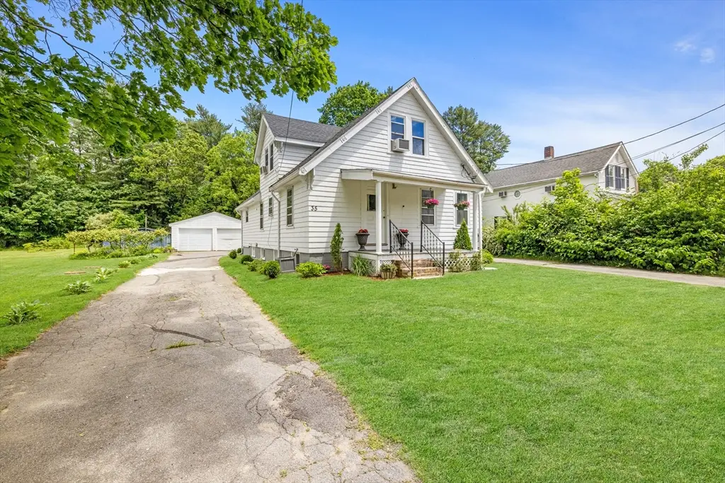 35 Worcester St, Taunton, MA 02780 - #1