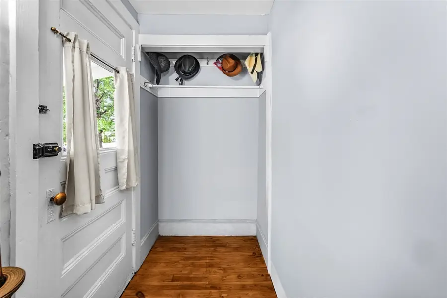 35 Worcester St, Taunton, MA 02780 - #3