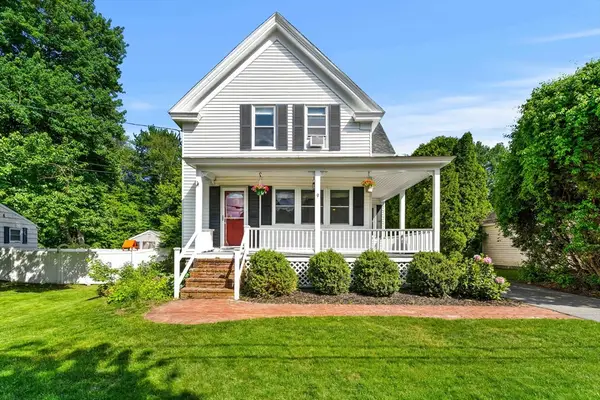 9 Giles St, Methuen, MA 01844
