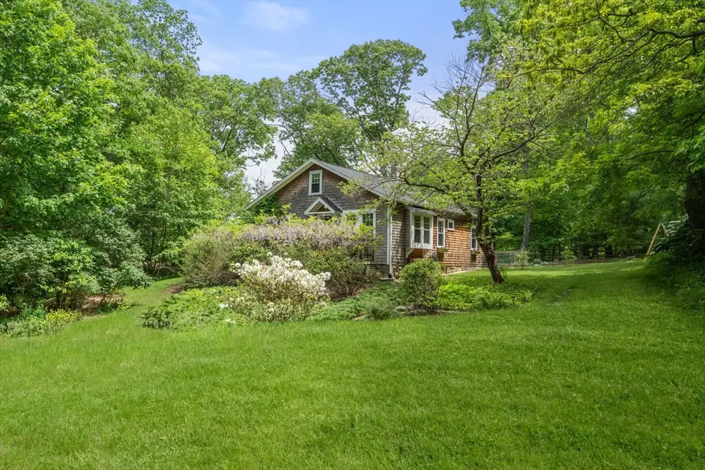 11 Curve Street, Sherborn, MA 01770 - #1