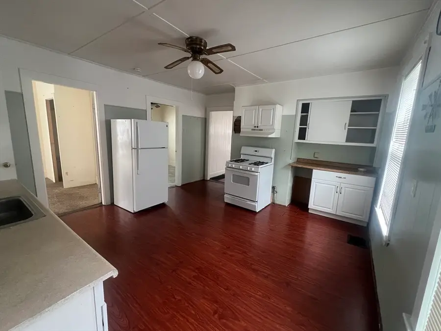 2 Avon Pl, Haverhill, MA 01832 - #3