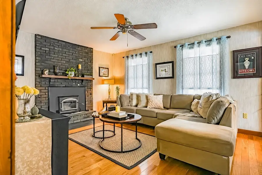 217 Brayton Ave, Fall River, MA 02721 - #3