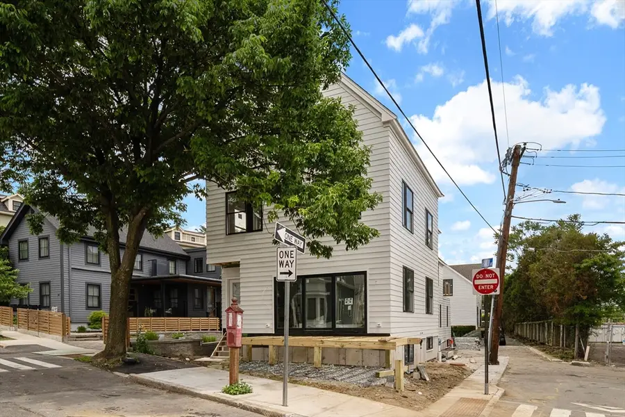 60 Franklin St #1, Somerville, MA 02145 - #2