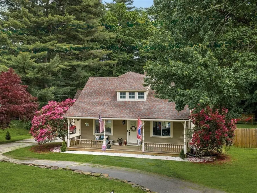 331 Elm St, East Longmeadow, MA 01028 - #3