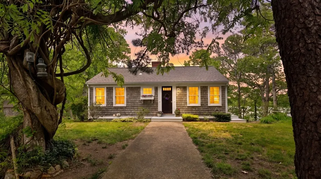 34 Featherbed Ln, Brewster, MA 02631 - #1