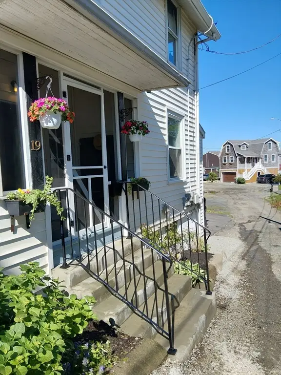 19 Brinsley St, Quincy, MA 02169 - #3