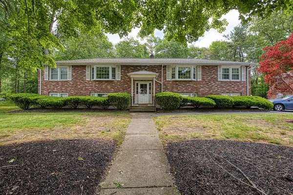 100 Mary Lane #1, Bridgewater, MA 02324