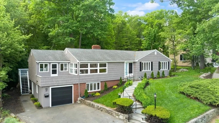 389 Porter St, Melrose, MA 02176 - #3