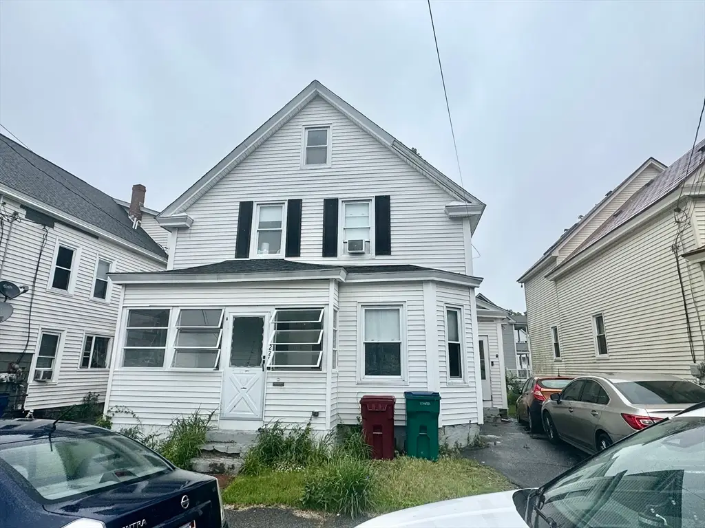 225 White St, Lowell, MA 01854 - #1