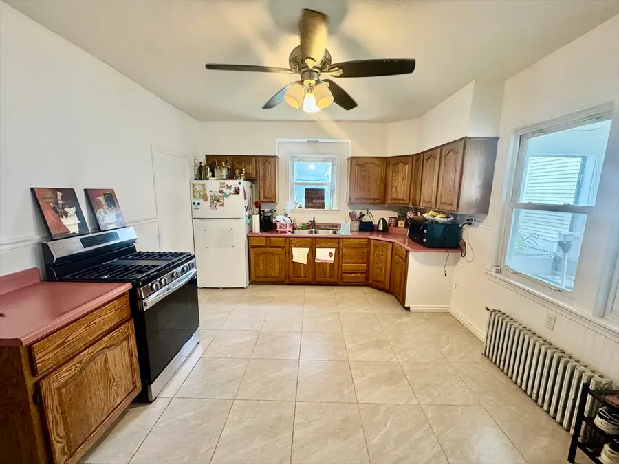 225 White St, Lowell, MA 01854 - #2