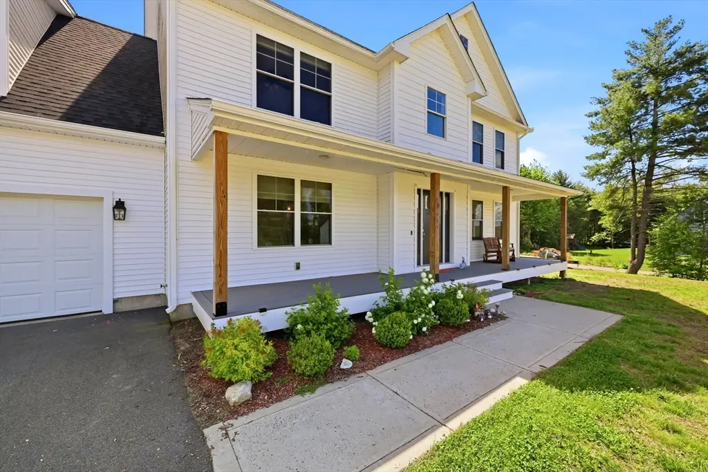 18 Woodland Ln, Belchertown, MA 01007 - #1