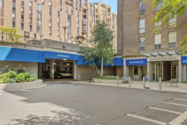 44 Washington St #1113, Brookline, MA 02446