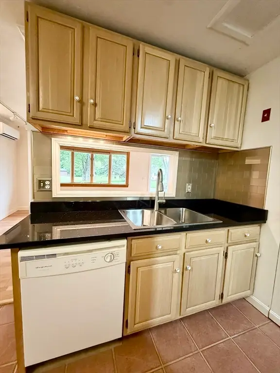 27 Westbrook Rd, Northborough, MA 01532 - #2