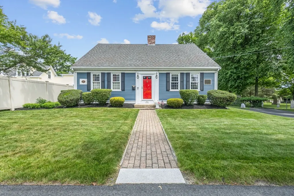 751 Washington St, Whitman, MA 02382 - #1