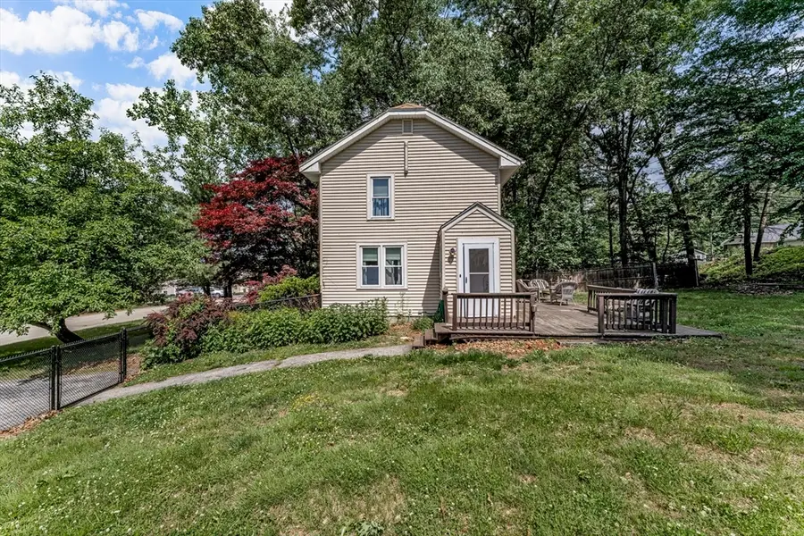 11 Scenic Ave, Webster, MA 01570 - #3