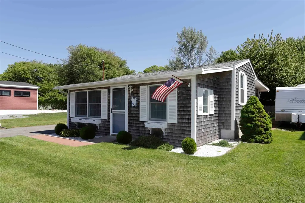 35 Point St, Fairhaven, MA 02719 - #1