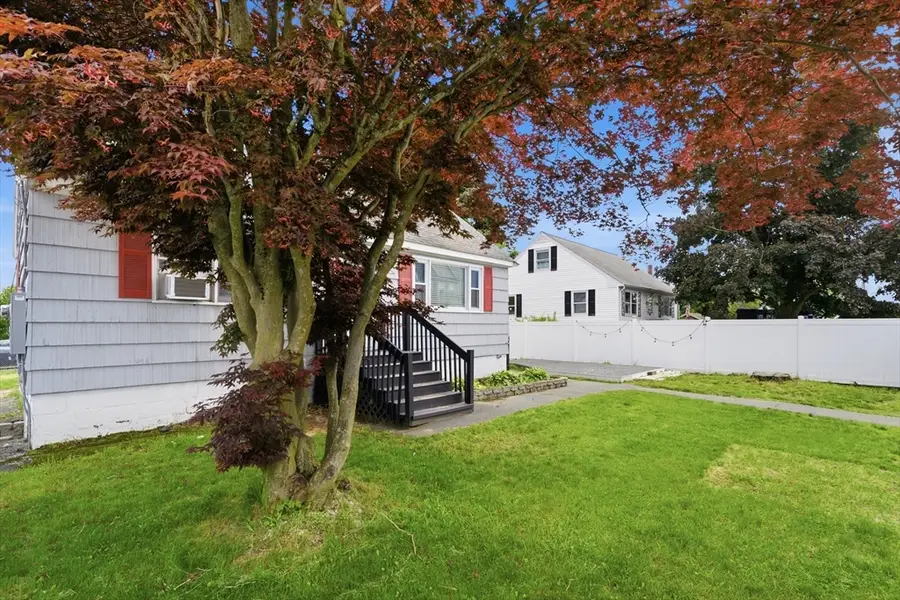 89 Bunker Hill Ave, Lowell, MA 01850 - #3