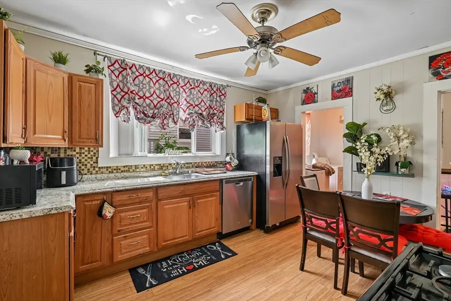 152-154 Glen St, Somerville, MA 02145 - #2
