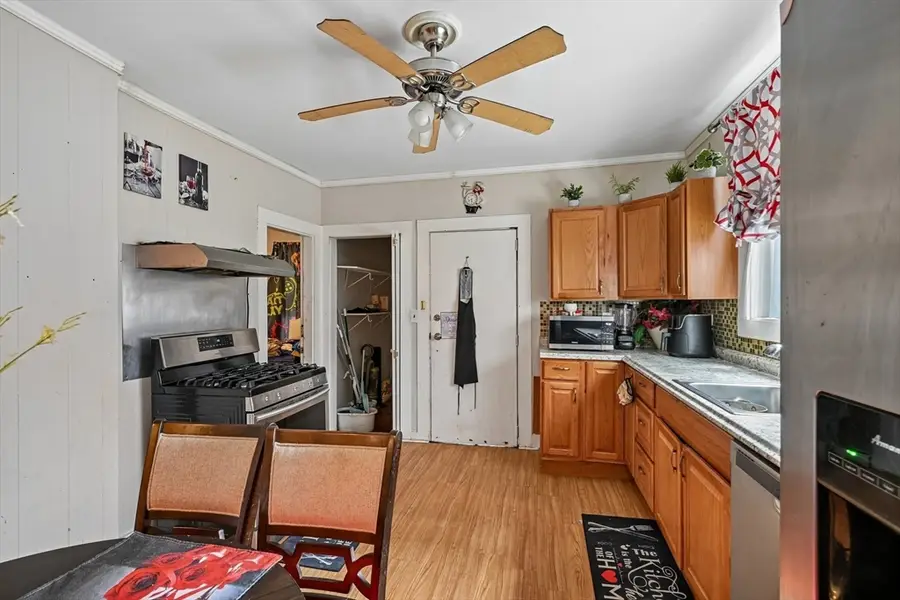 152-154 Glen St, Somerville, MA 02145 - #3